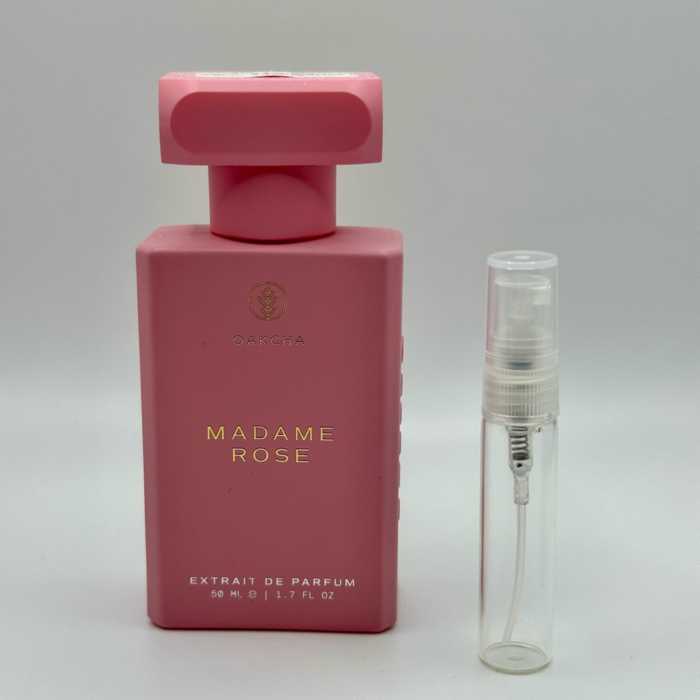Oakcha Madame Rose